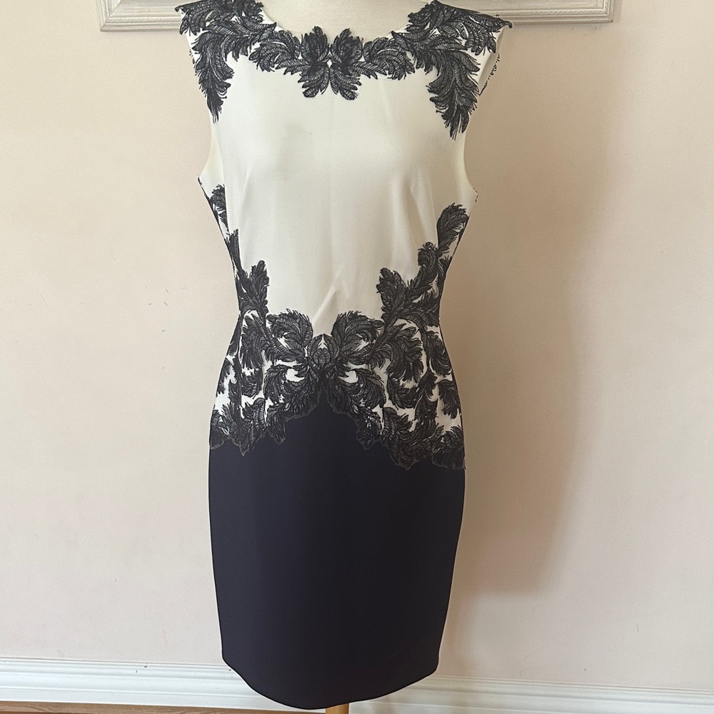 Tadashi Shoji Blue and Cream Sleeveless Appliqué Midi Dress
